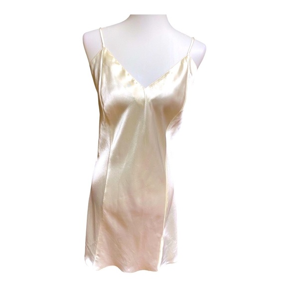 NY&C Camisole in Light Vanilla - Picture 1 of 5